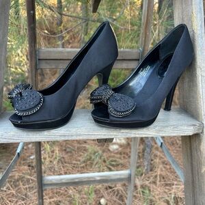 Curfew Chloe black 4 in Stiletto heels with black rhinestone bows
